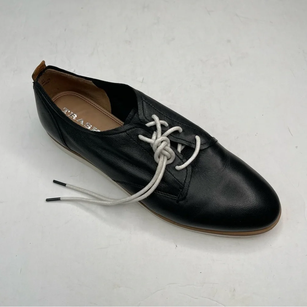 TRASK Women’s Lace Up Black Oxford Loafer Style Soft Leather Shoe Round Toe Sz 9